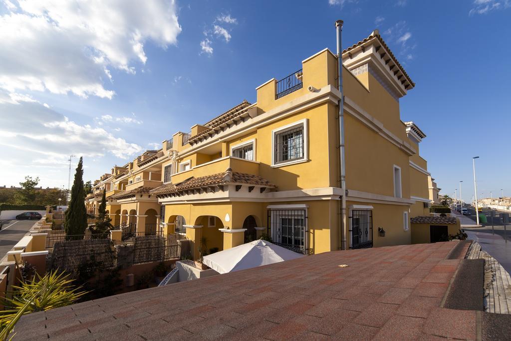 Merecido Descanso Sun Beach Torrevieja Exterior photo